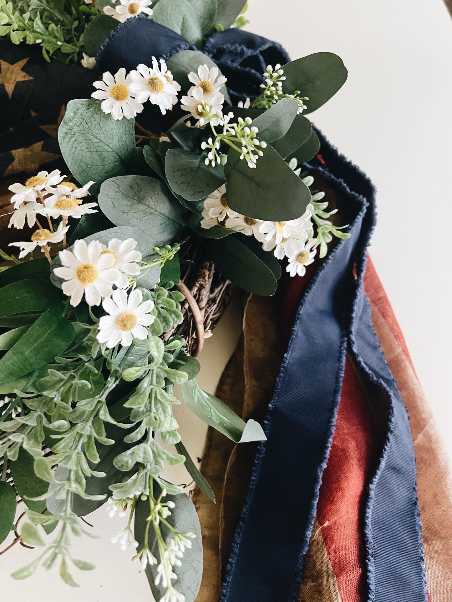 AMERICANA USA 4TH Wreath Large Distressed Flag Greenery